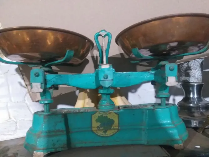 Balança antiga pega 5 kilos