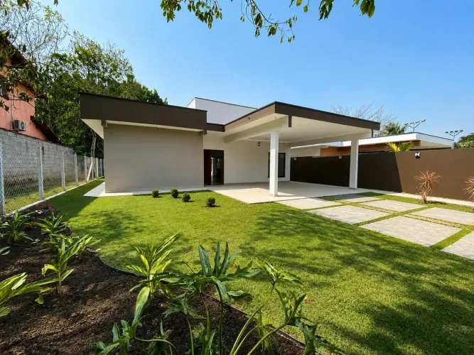 Casa à venda no Bairro Itapema em Guararema/SP