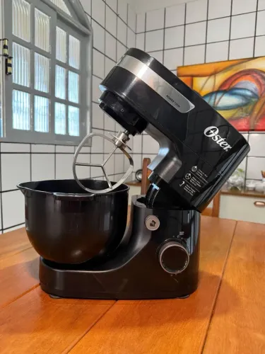 Batedeira planetária Oster