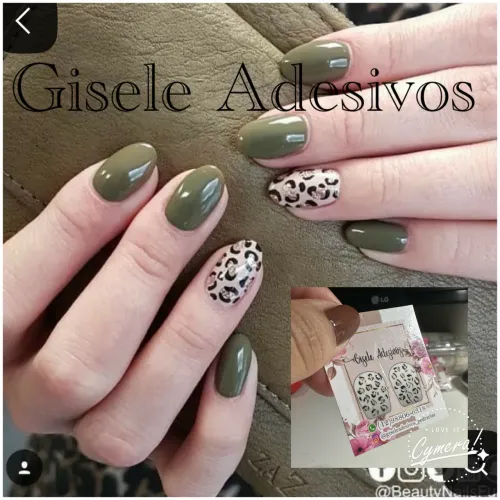 Adesivos de unhas