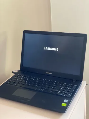 Notebook Samsung com NVIDIA GeForce + carregador