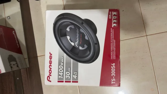 Subwoofer pioneer 12? Ts300S4