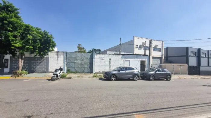 Galpão à venda, 240 m² por R$ 1.100.000,00 - Jardim Leocádia - Sorocaba/SP