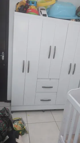 Guarda-roupa infantil