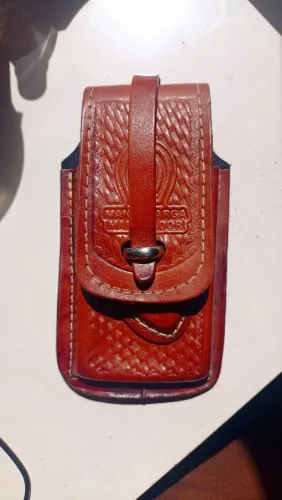Capa para celular com porta faca 