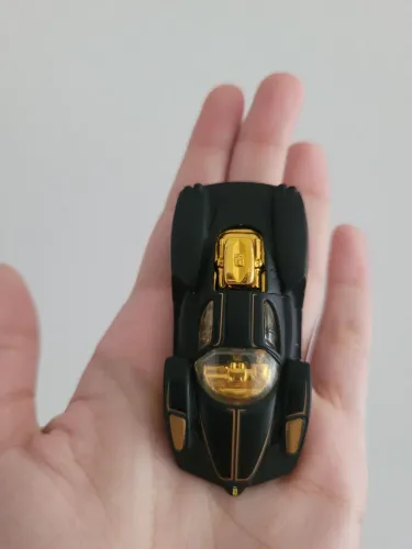 Miniatura Hotwheels Ferrari Enzo cartunesca (1/64)