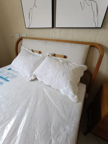 Cama Queen - Madeira Maciça (Nova)