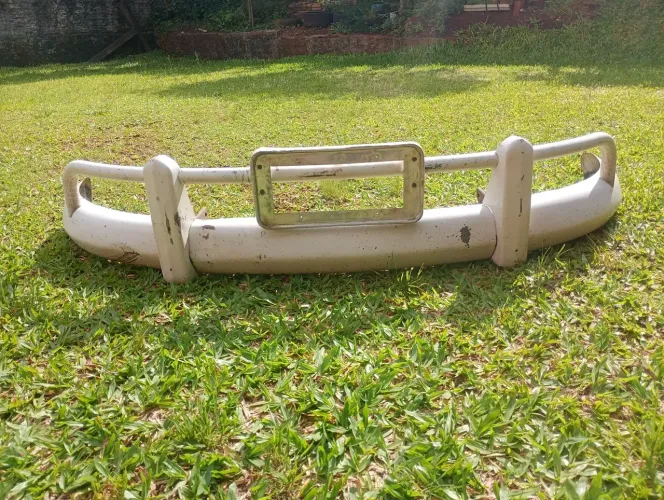 Para-choque Kombi corujinha com coleirinha e suporte de placa
