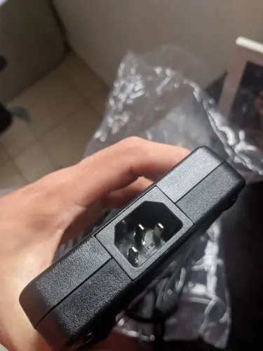 Carregador Original Dell 240W para G15 / G3 / G5 / G7 / Alienware