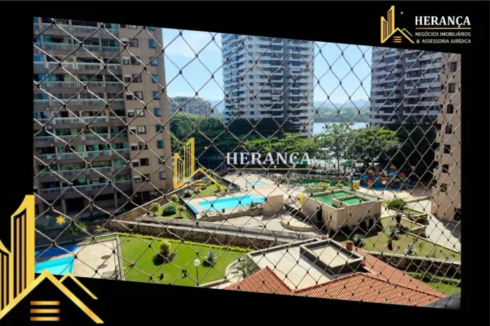 Amplo apartamento com 3 quartos, sendo 1 suíte- Barra da Tijuca posto 8