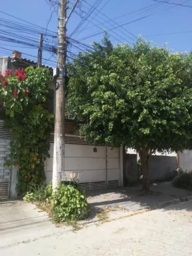Sobrado para Venda em Suzano, Parque Maria Helena, 5 dormitórios, 2 banheiros, 2 vagas