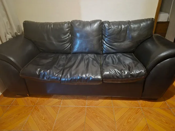 Vendo sofá de couro