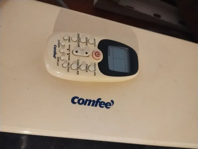 Ar condicionado Comfee 18000 BTUs