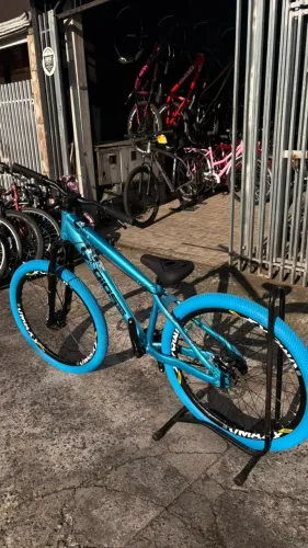 ? gios Azul aro 26 - Visual Exclusivo, Freios a Disco e Performance para Qualquer Terr