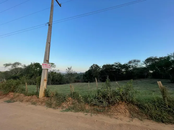 Vende-se terreno