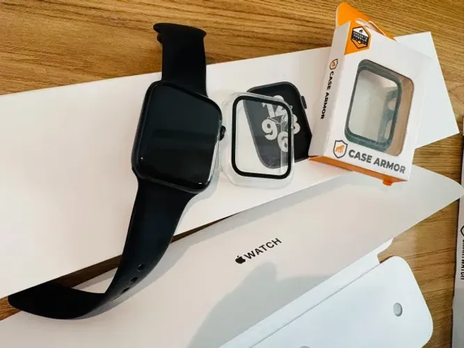Apple Watch SE 44mm Caixa Original Pulseira Cinza-Espacial