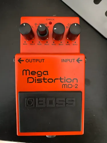 Vendo ou troco pedal Boss Mega Distortion
