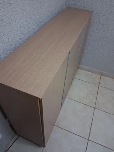 Balcão buffet ou sapateira com 3 portas. Novíssima 