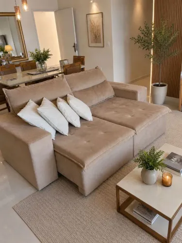 Sofá retrátil reclinável de 3 lugares 2 metros Suede veludo Bege confortável Conservado