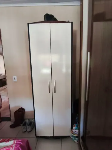 Vende-se armário multiuso