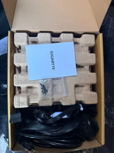 Fonte Gigabyte P650G 650W 80 Plus Gold