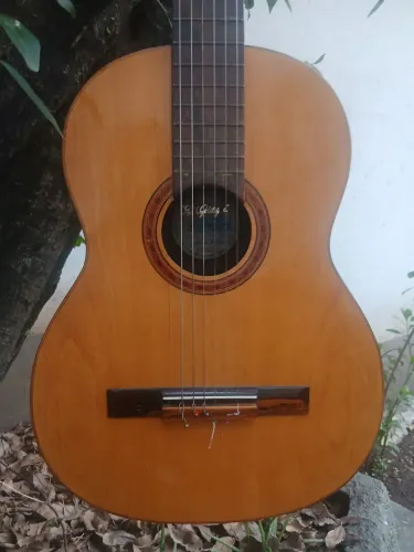VIOLÃO SIGNORINA DI GIORGIO/90. Esplêndido, cordas um pouco altas casa 7 -312,00 z.sul.