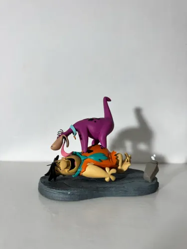 Boneco Action figure Diorama Fred e Dino Hanna barbera Mcfarlane 