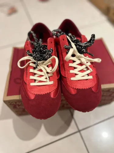 Tênis VANS Super Lowpro Satin Crimson