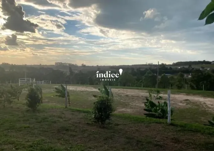 Chácara disponível para venda em Cajuru - Sp