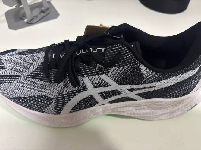 Tênis asics dynablast 