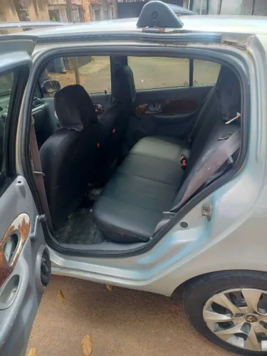 Renault Clio Rn/alize/expr./1.0 Hi-power 16V 5P 2001