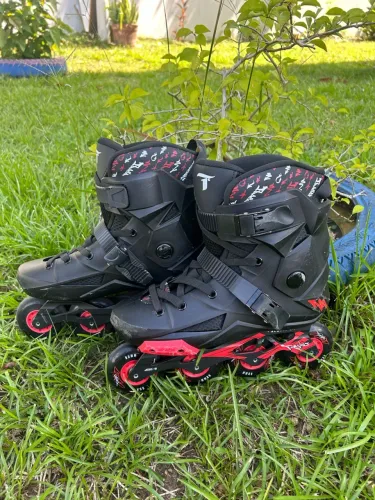 Patins Traxart Revolt Preto com Kit