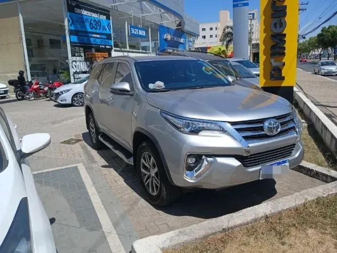 Toyota Hilux SW4 SRX 4X4 2.8 TDI 16V Dies. Aut. 2019