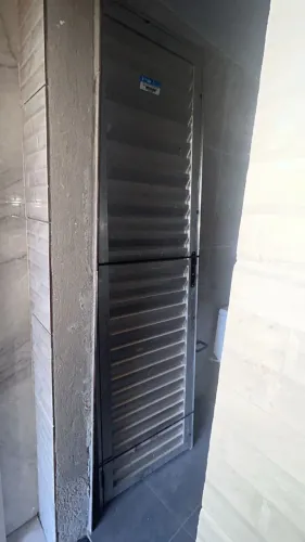 Porta de alumínio banheiro