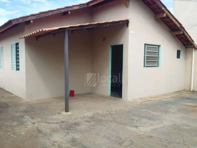 Casa com 2 quartos à venda, 48 m² por R$ 240.000 - Conjunto Habitacional São Deocleciano -