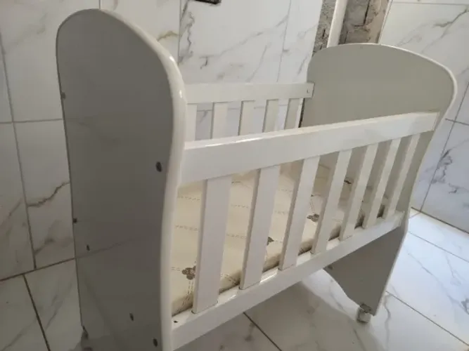 Berço com colchão, Ninho e andajar
