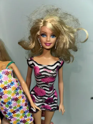 BARBIE COM SUPORTE RESERVADA