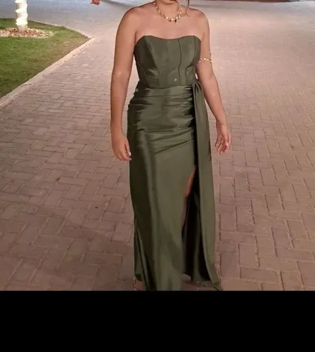 Vestido verde oliva para formaturas e casamentos