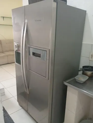 Vendo geladeira Eletrolux 