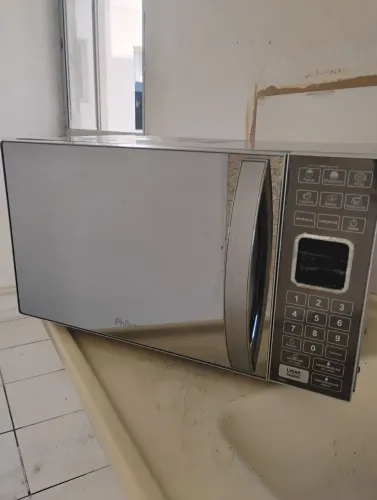 Microondas Philco espelhado