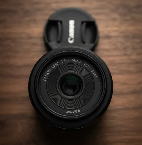 Lente CANON EF-S 24mm f/2.8 (Pancake) Sem fungos