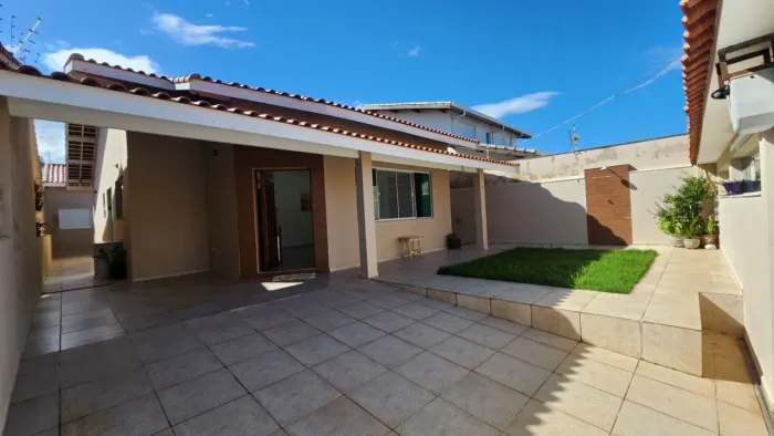 Casa à venda em Peruíbe/SP