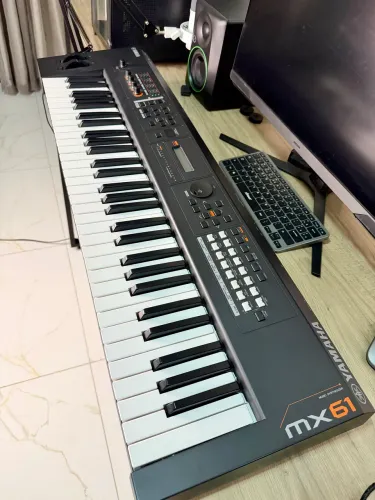 Teclado Yamaha Mx61 Sintetizador