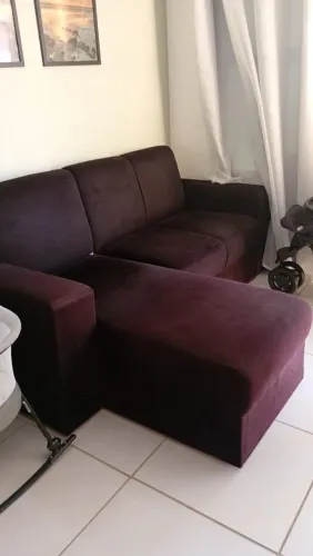 Sofá com chaise