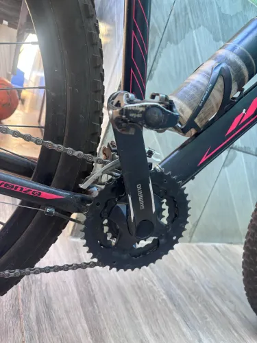 VENDO BICICLETA VENZO AQUILA