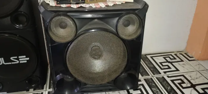 Caixa acústica Samsung FS 8000, em perfeito estado 2 no total
