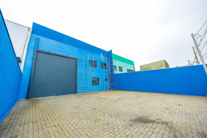 Barracão Comercial / Industrial em Colombo