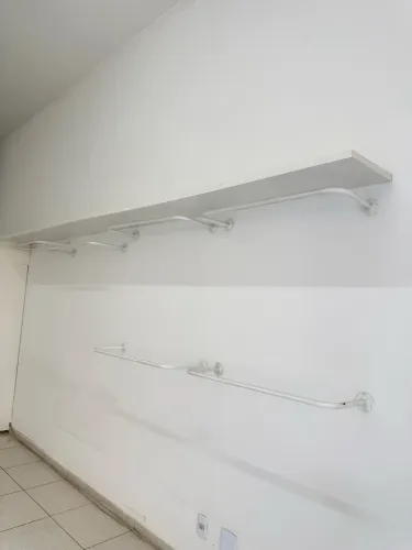 6 Araras + Moldura de MDF