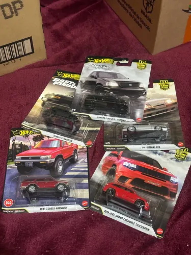 Hot wheels Premium Lote 5 Unidades LACRADAS F150 preta inclusa