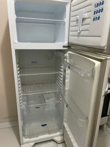 Geladeira DAKO